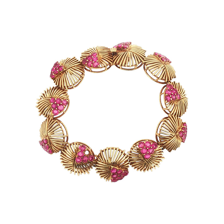 7.0 CTW Natural Ruby 18 Karat Yellow Gold Vintage Round Link Bracelet