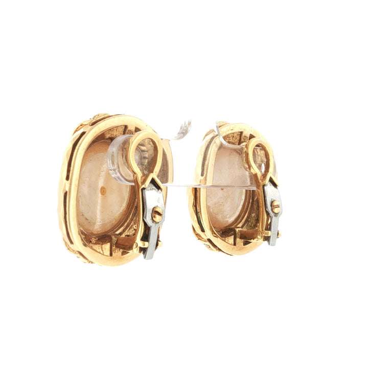Mabé Pearl Diamond 18 Karat Yellow Gold Vintage Earclip Earrings