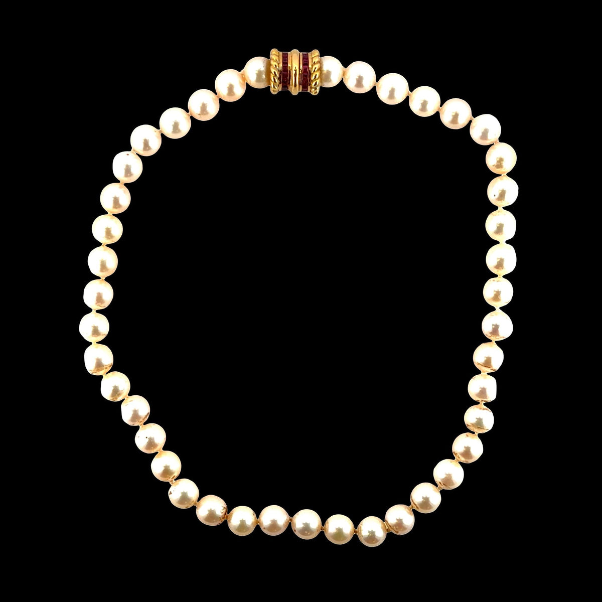 South Sea Pearl Necklace Ruby 18 Karat Yellow Gold Clasp 17.5 Inches