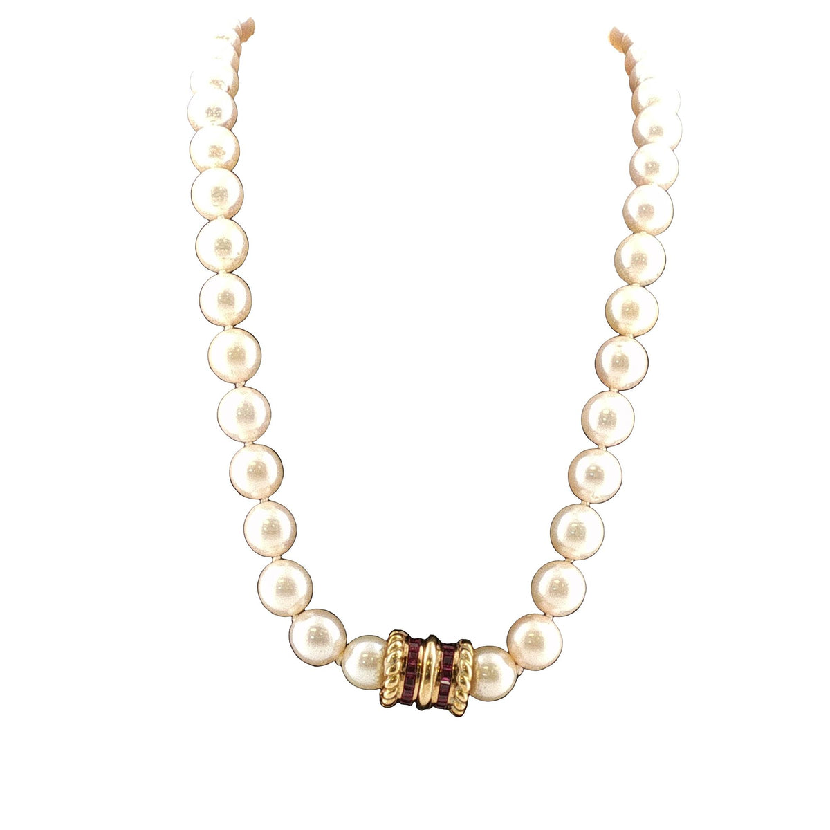 South Sea Pearl Necklace Ruby 18 Karat Yellow Gold Clasp 17.5 Inches