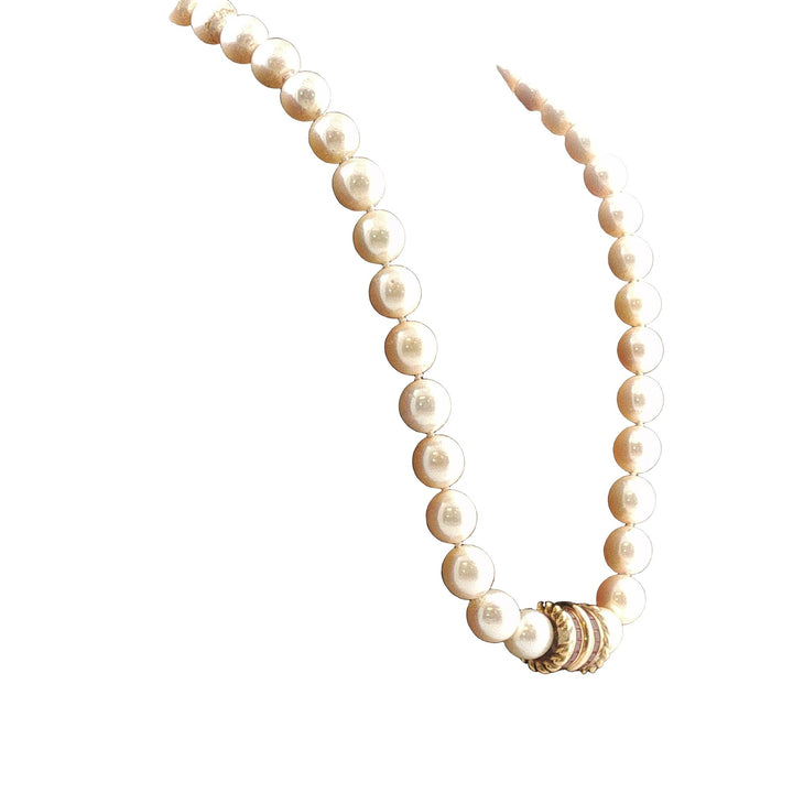 South Sea Pearl Necklace Ruby 18 Karat Yellow Gold Clasp 17.5 Inches