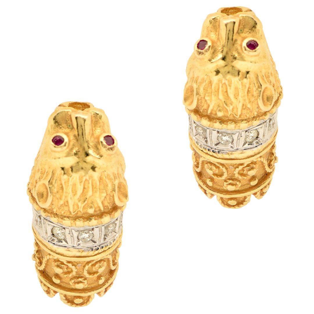 Greek Lions Head Design Diamond 18 Karat Yellow Gold Leverback Vintage Earrings