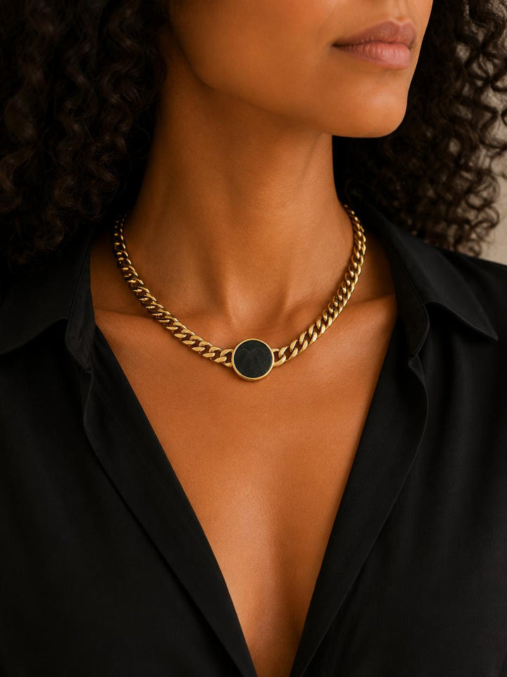 Curb Link 18 Karat Yellow Gold Israeli Coin Vintage Necklace 15 Inches