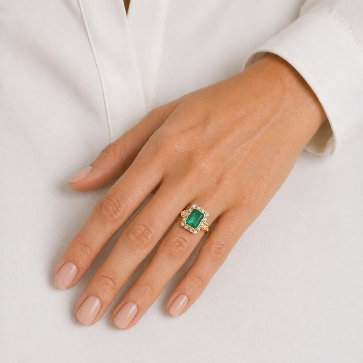 Colombian Emerald Diamond Yellow Gold Cocktail Ring GIA Certified Vintage