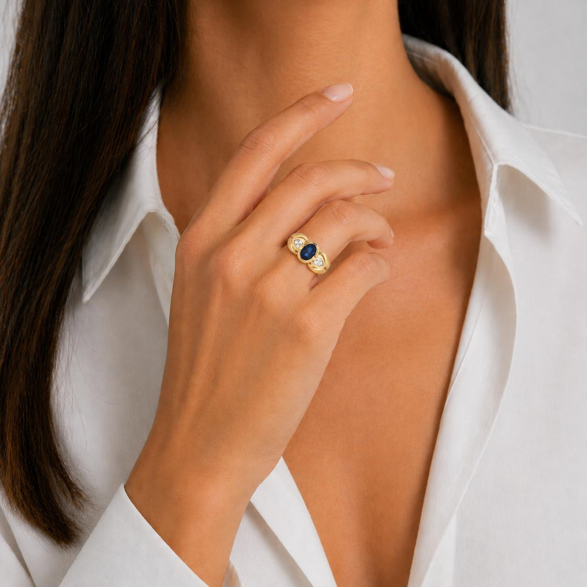 2 Carat Oval Blue Sapphire Diamond 14 Karat Yellow Gold Ring