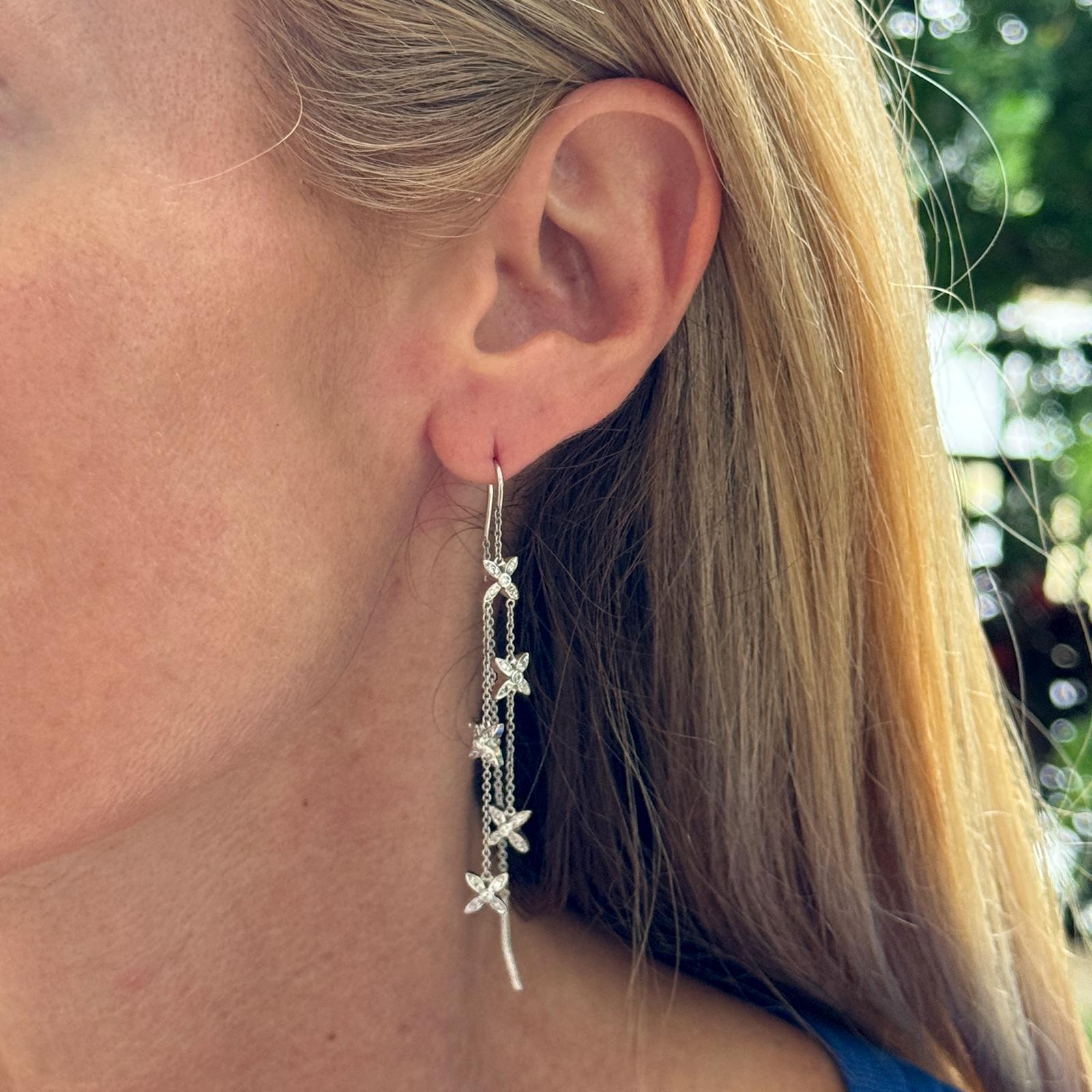 Diamond 14 Karat White Gold Threader Star Drop Dangle Modern Earrings