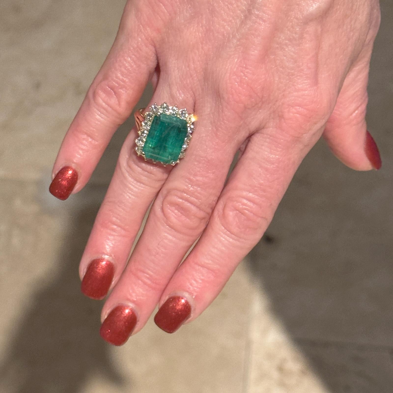 12-Carat Emerald Diamond 18 Karat Yellow Gold Vintage Cocktail Ring