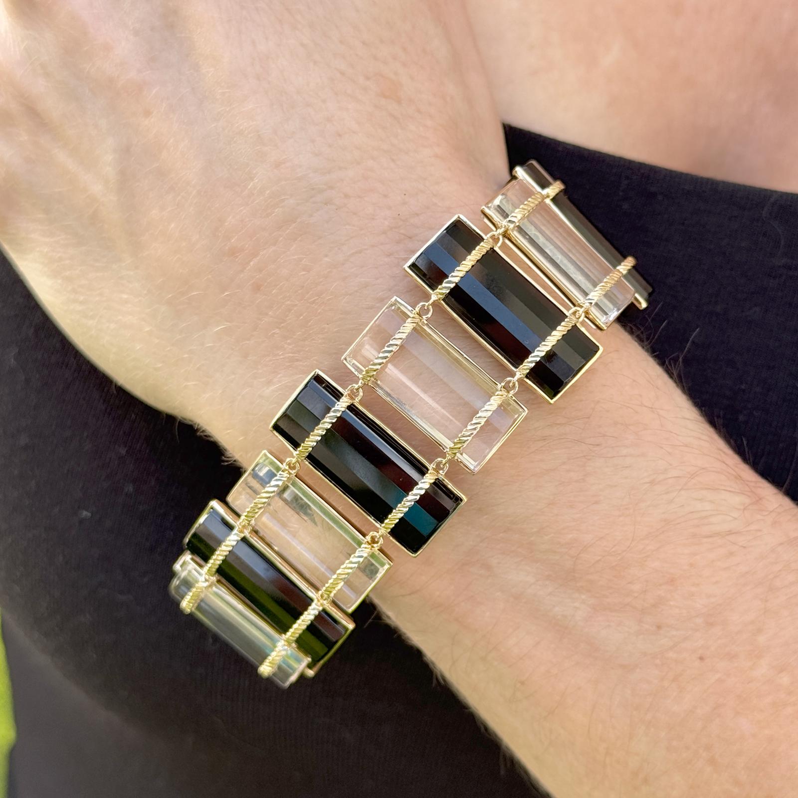 1960's Carved Onyx & Crystal 14 Karat Yellow Gold Vintage Link Bracelet
