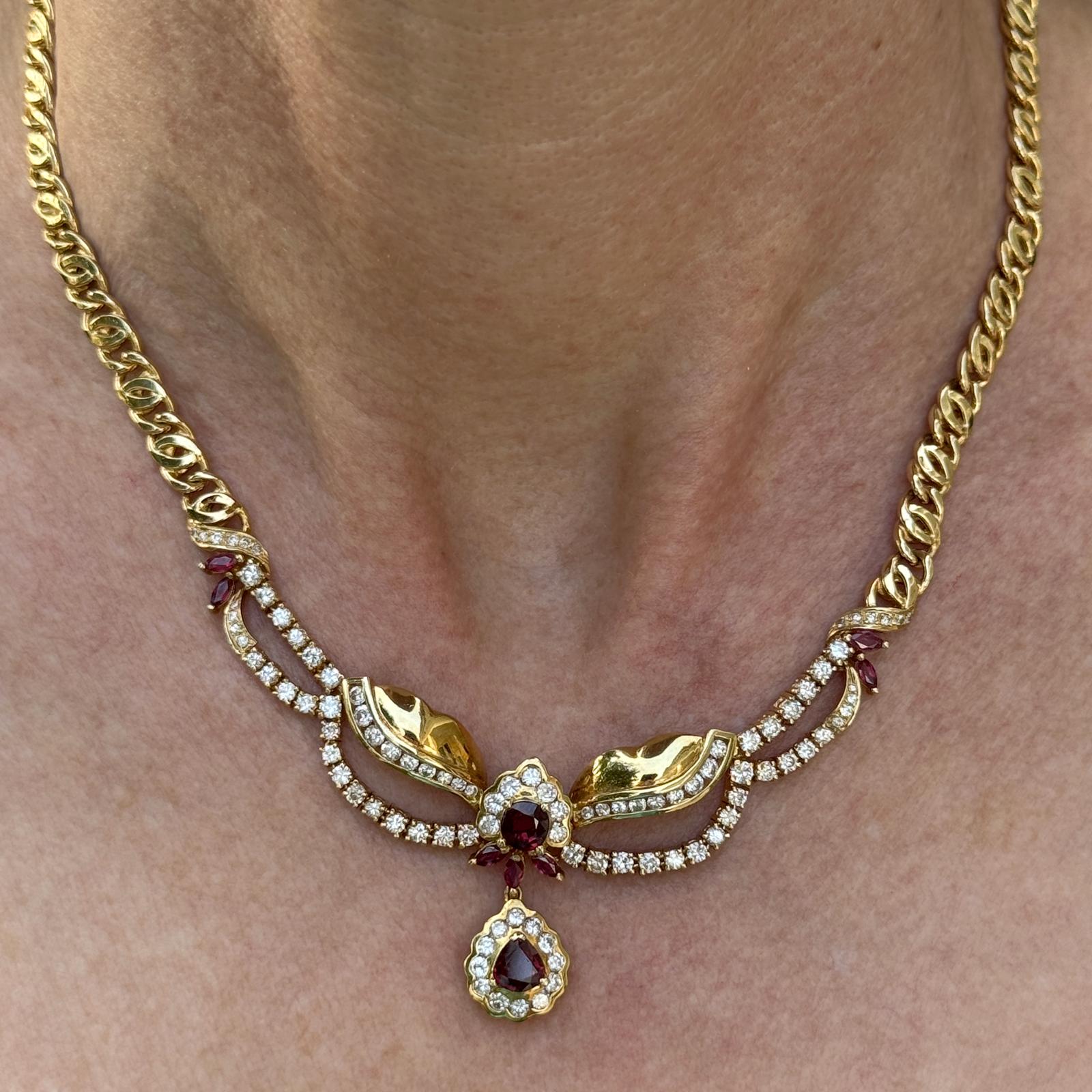 Late 20th Century Diamond Ruby 18 Karat Yellow Gold Drop Necklace
