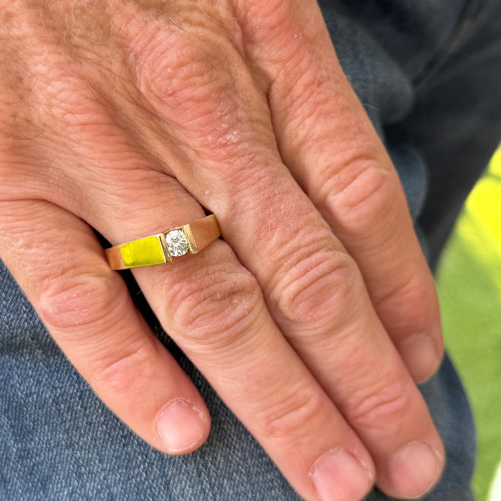 Gents Diamond 14 Karat Yellow Gold Solitaire Modern Ring