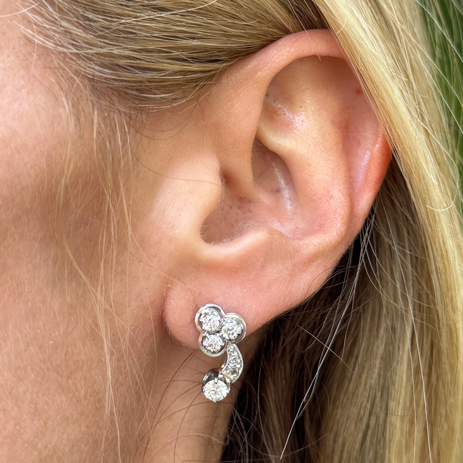 1950's Diamond 14 Karat White Gold Vintage Drop Earrings