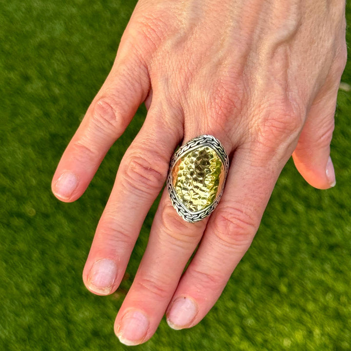 John Hardy Palu Saddle Hammered SS 18 Karat Yellow Gold Modern Ring Size 7