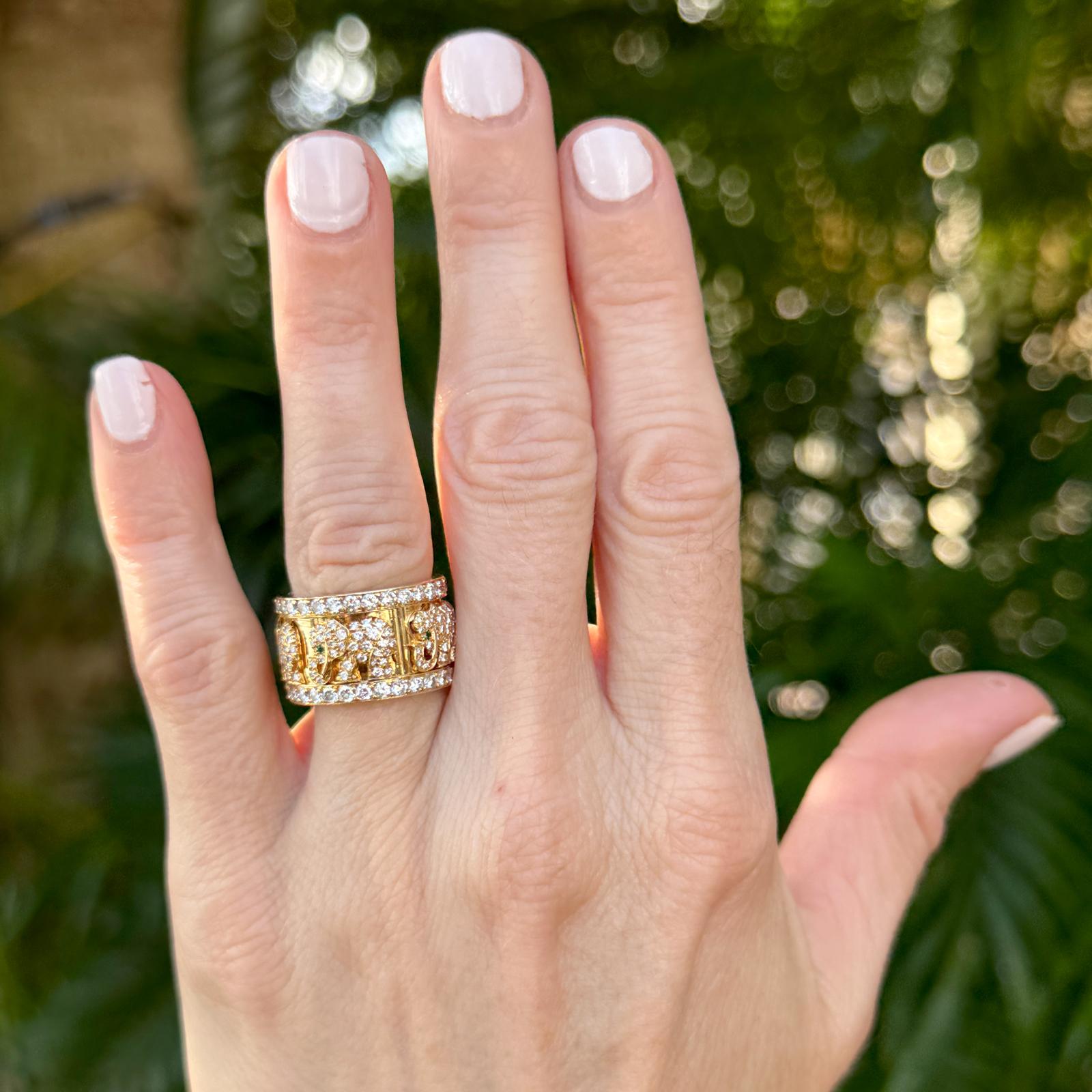Cartier Diamond Emerald Elephant 18 Karat Yellow Gold Band Ring Size 6.5 (53)