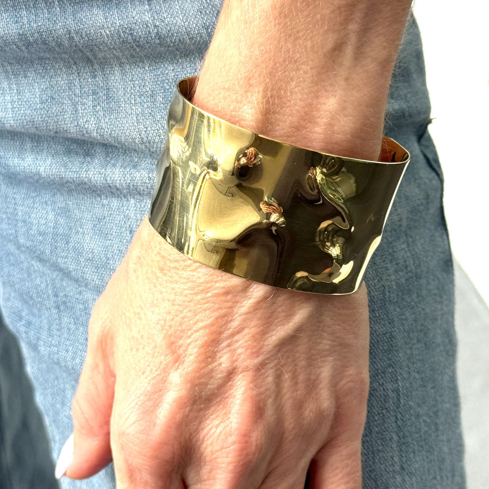 Cartier Rare Vintage 18 Karat Yellow Gold Hammered Cuff Bangle Bracelet