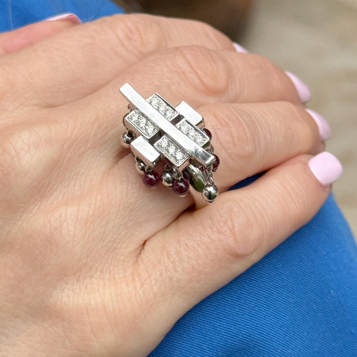 Diamond Ruby 18 Karat White Gold Contemporary Cocktail Vintage Ring