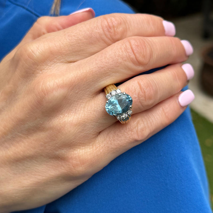 5-CT Oval Aquamarine Diamond 18 Karat Yellow Gold Vintage Ring