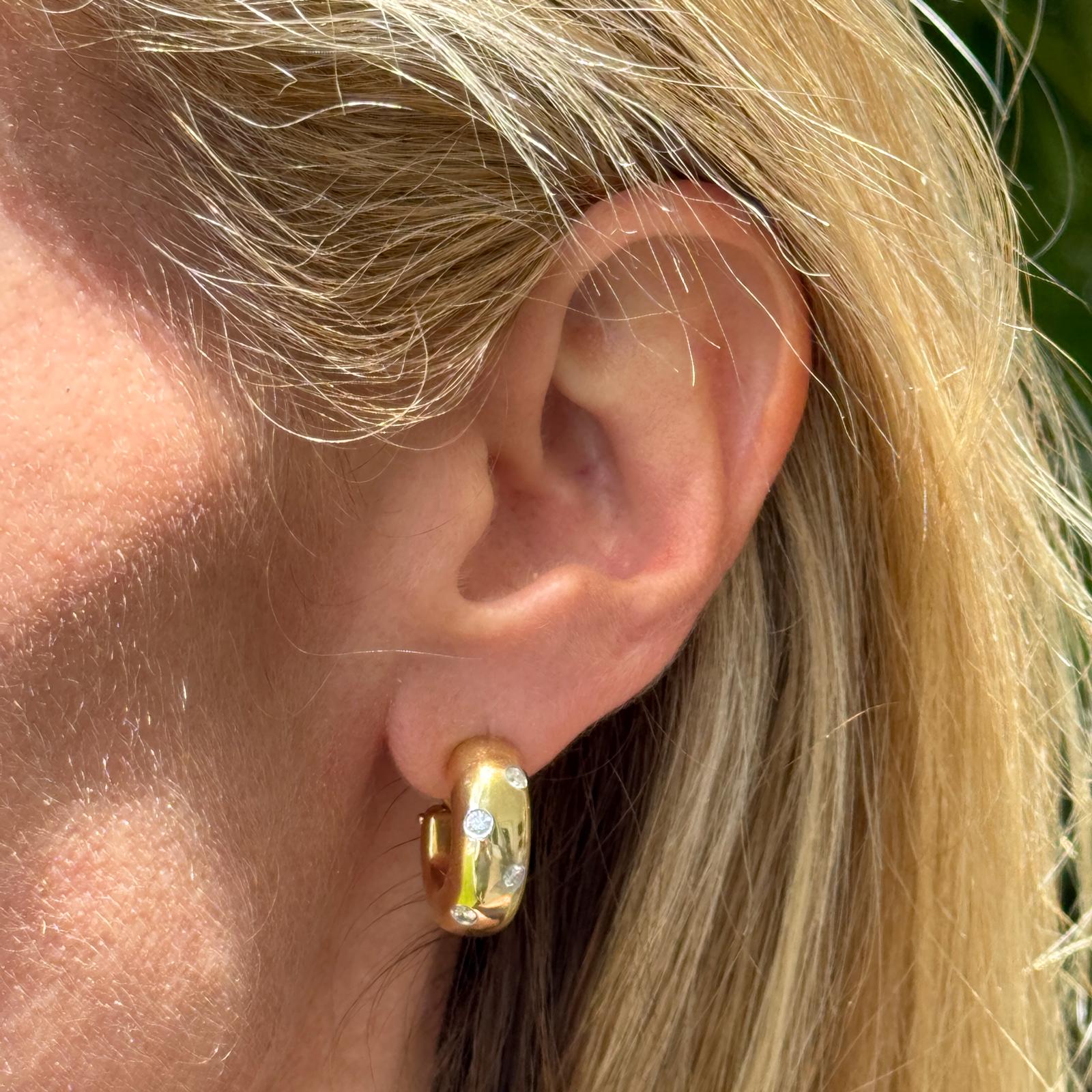 Tiffany & Co Etoile Diamond 18 Karat Yellow Gold Hoop Leverback Earrings