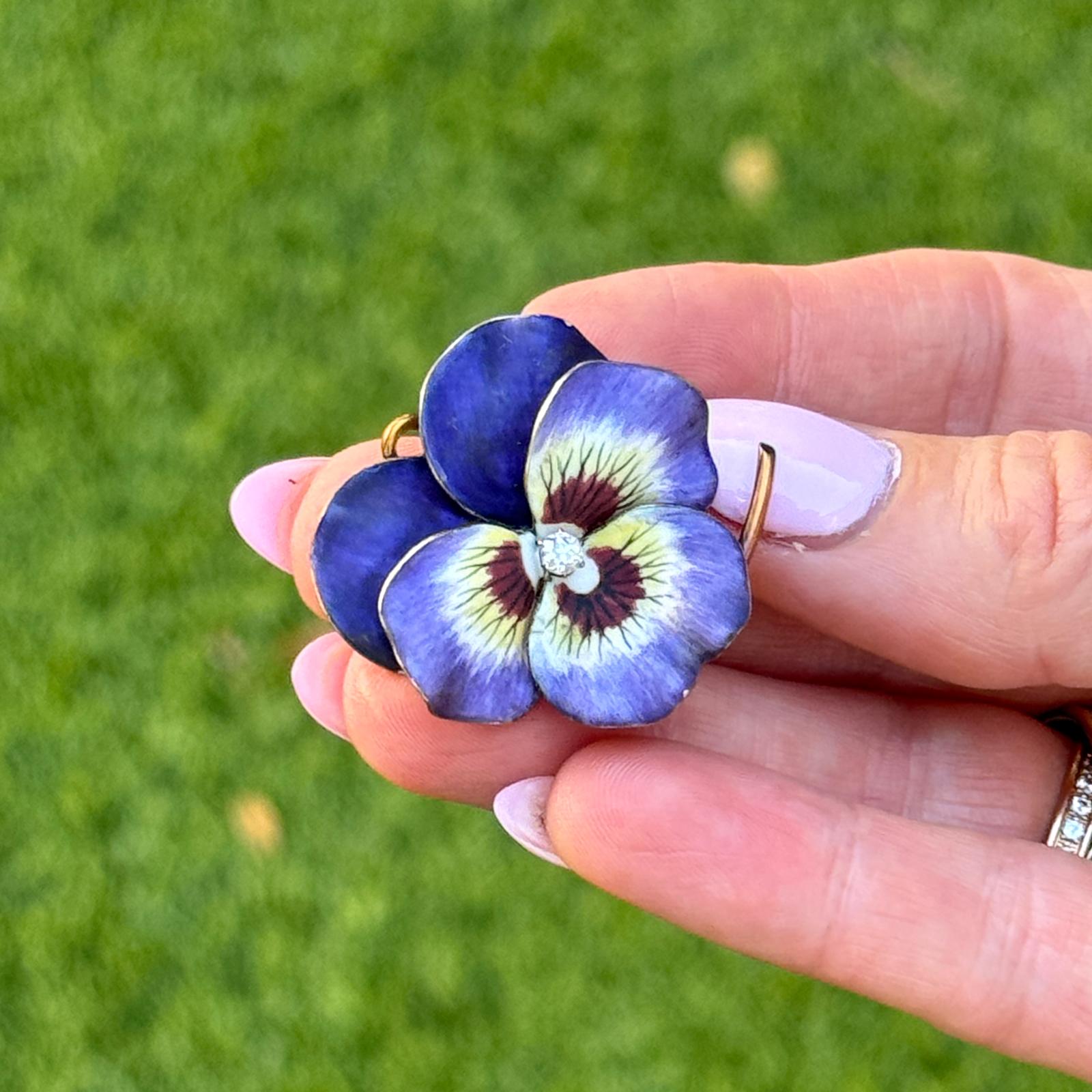 Early 20th Century Diamond Enamel 18 Karat Yellow Gold Pansy Brooch Pendant