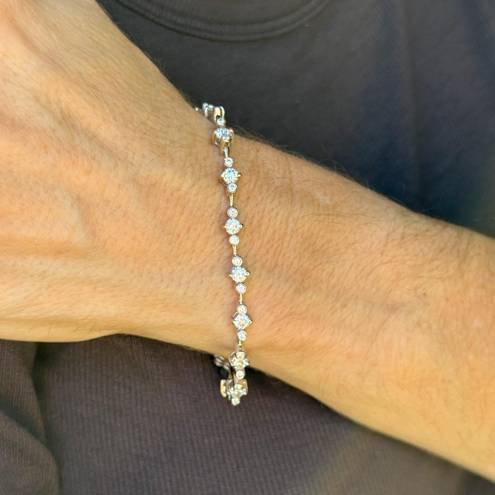 3.50 CTW Round Brilliant Cut Diamond 14 Karat White Gold Modern Link Bracelet