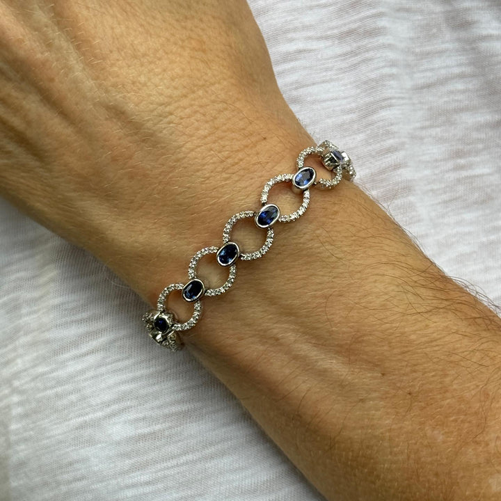 Round Brilliant-Cut Diamond Oval Sapphire 18K White Gold Round Link Bracelet