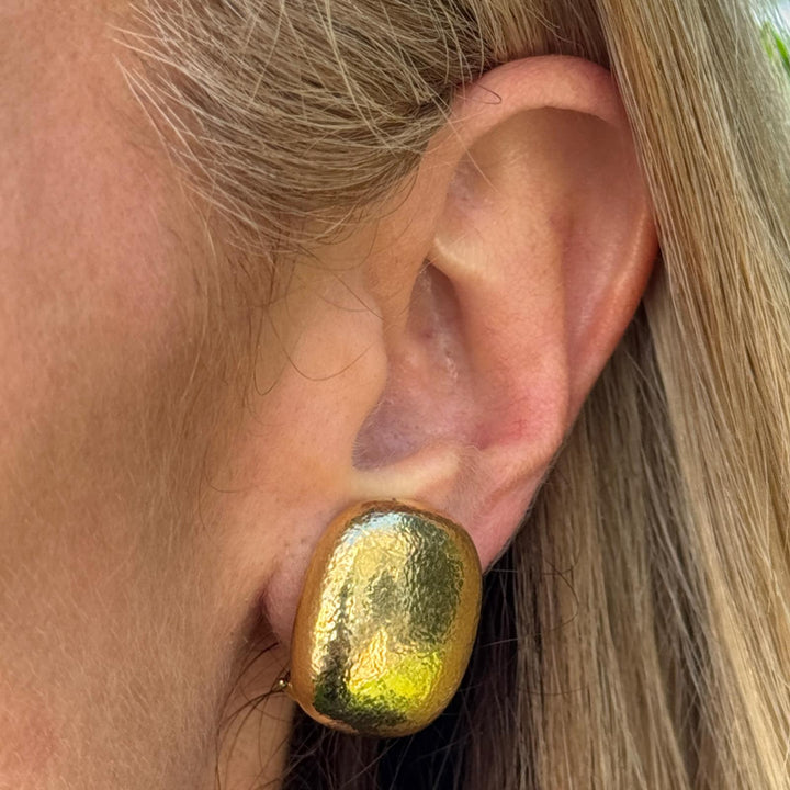 1980 Tiffany & Company Hammered 18 Karat Yellow Gold Square Ear-Clip Earrings