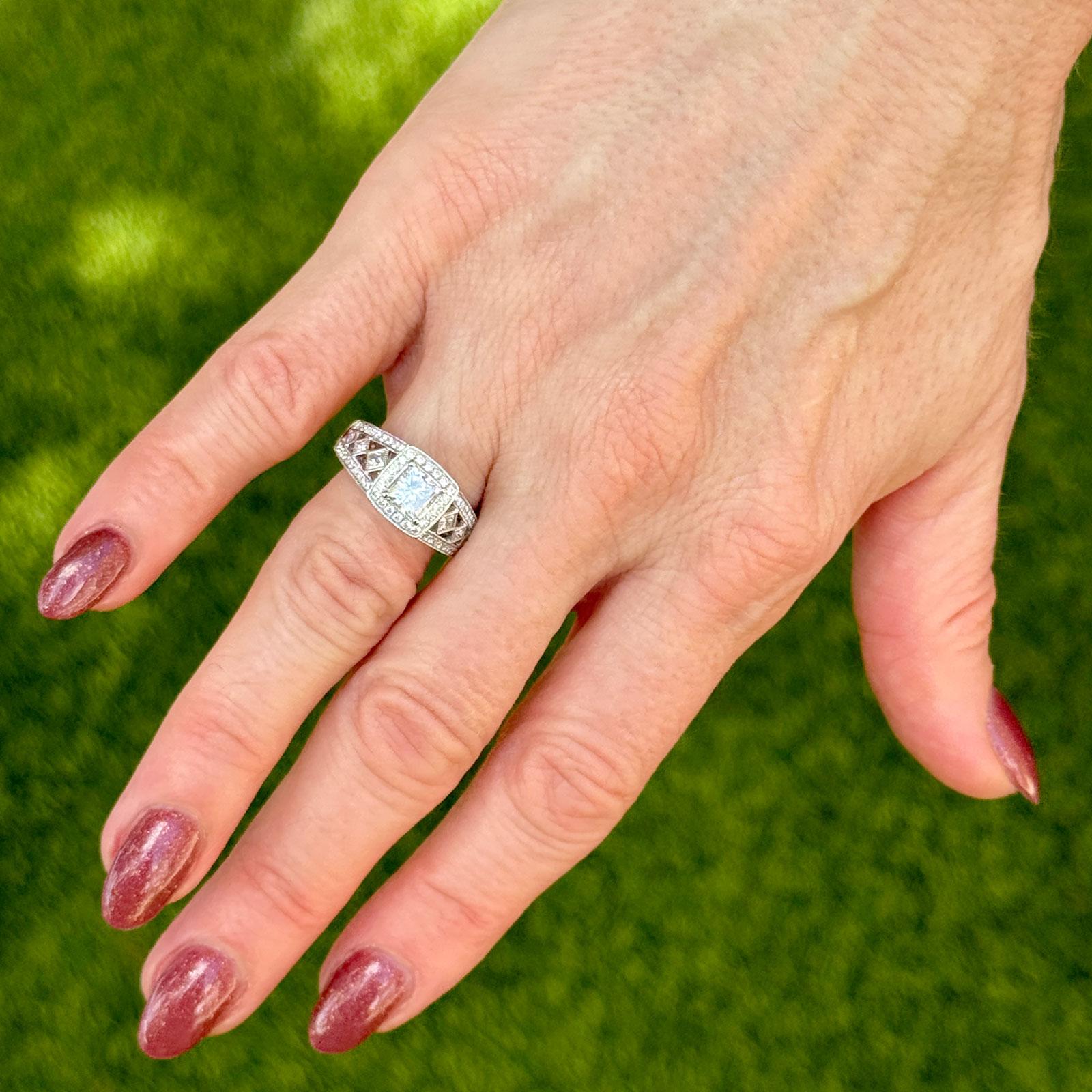 Princess Cut Diamond Halo Platium Engagement Ring GIA Certified