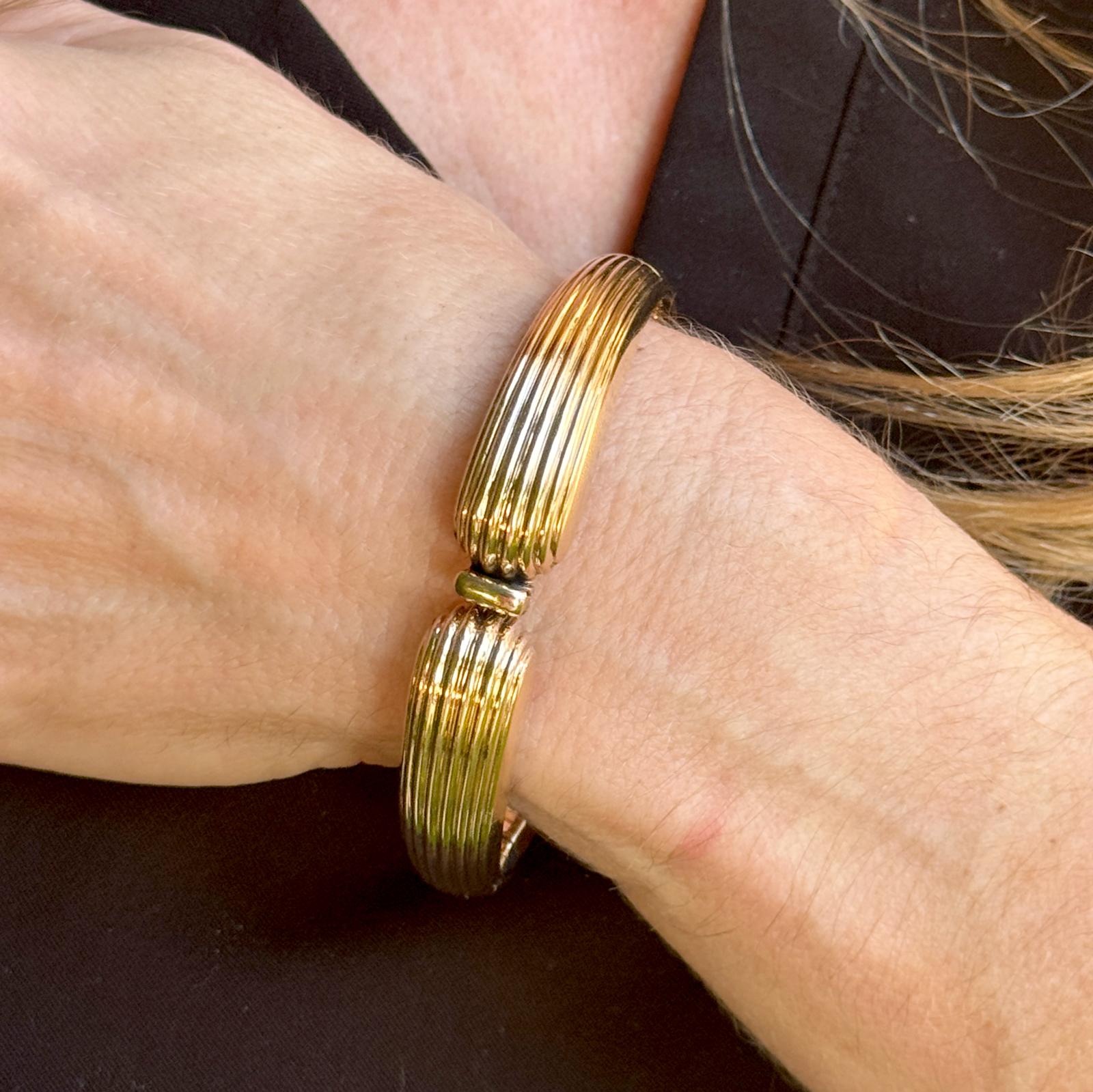 1950's Tiffany & Company Germany 14K Yellow Gold Ribbed Hinged Bangle Bracelet