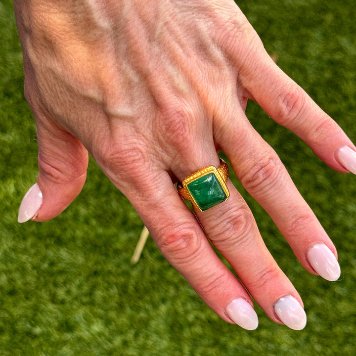 Cabochon Emerald 22 Karat Yellow Gold Hammered Bezel Set Statement Ring