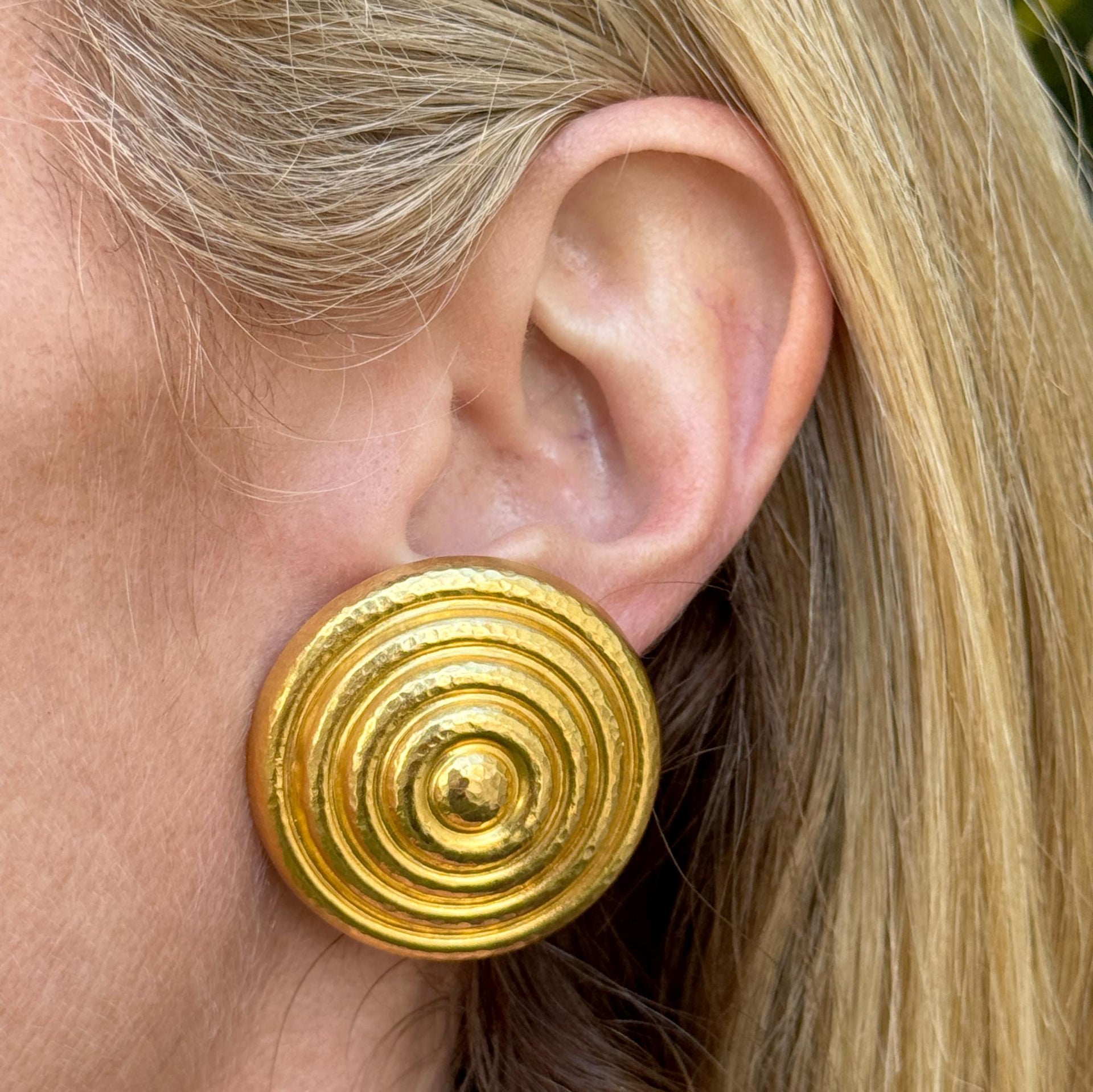 Ilias Lalaounis 18 Karat Yellow Gold Large Swirl Earclip Earrings
