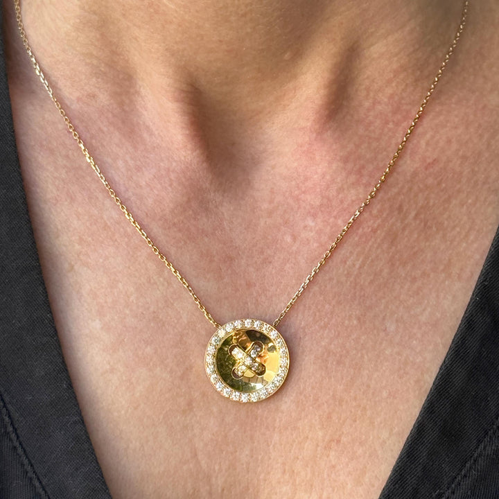 Van Cleef & Arpels Diamond 18 Karat Yellow Gold Bouttoniere Pendant Necklace