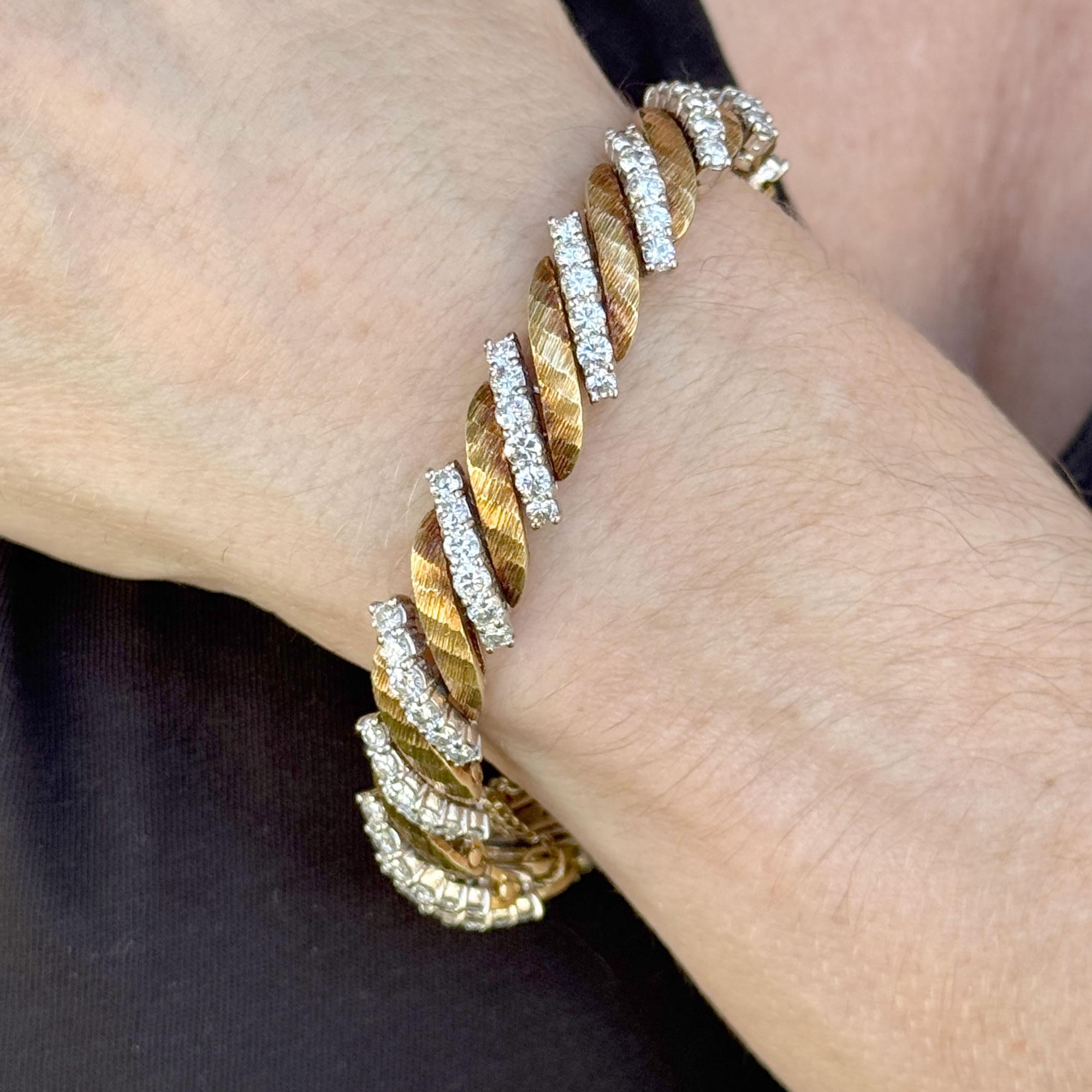 1960s Diamond 18 Karat Yellow Gold & Platinum Slanted Link Vintage Bracelet