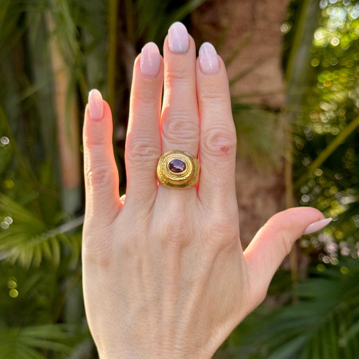 Zolotas Cabochon Ruby 22 Karat Yellow Gold Hammered Finish Gypsy Ring