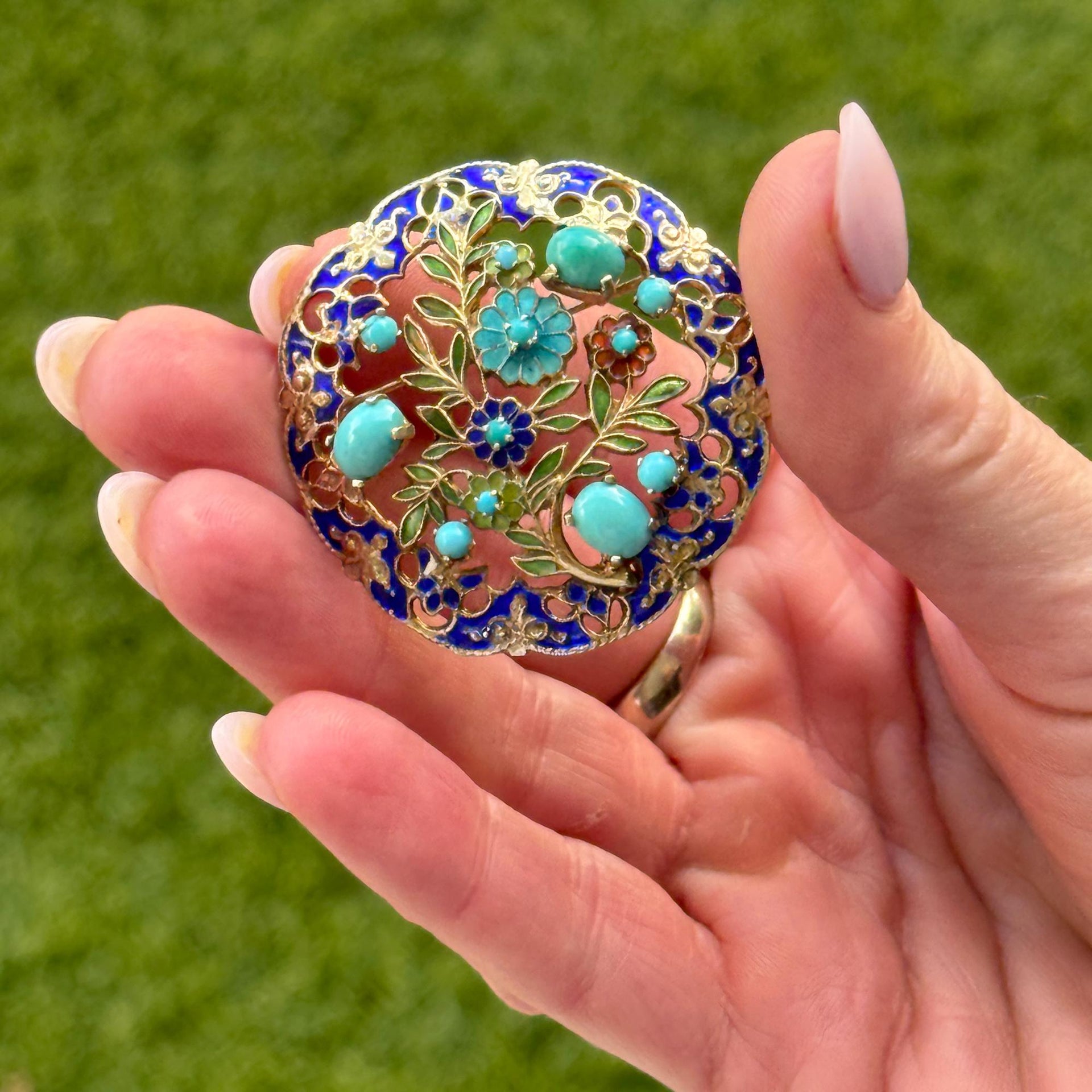 Blue Enamel Turquoise Gemstone 14 Karat Yellow Gold Vintage Circular Brooch Pin