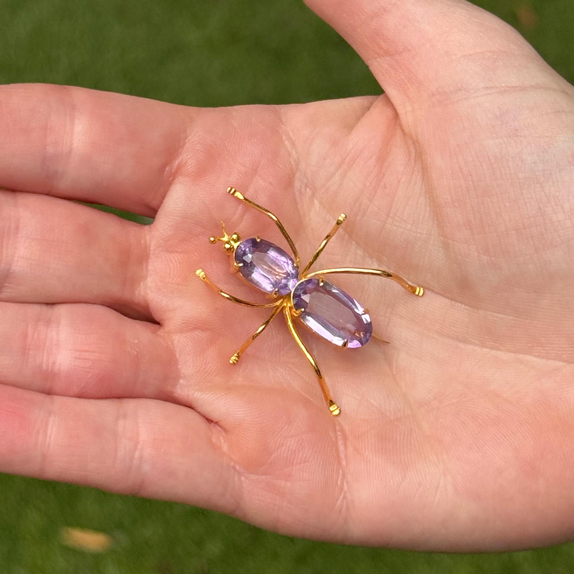 Oval Amethyst Gemstone 18 Karat Yellow Gold Vintage Bug Brooch Pin