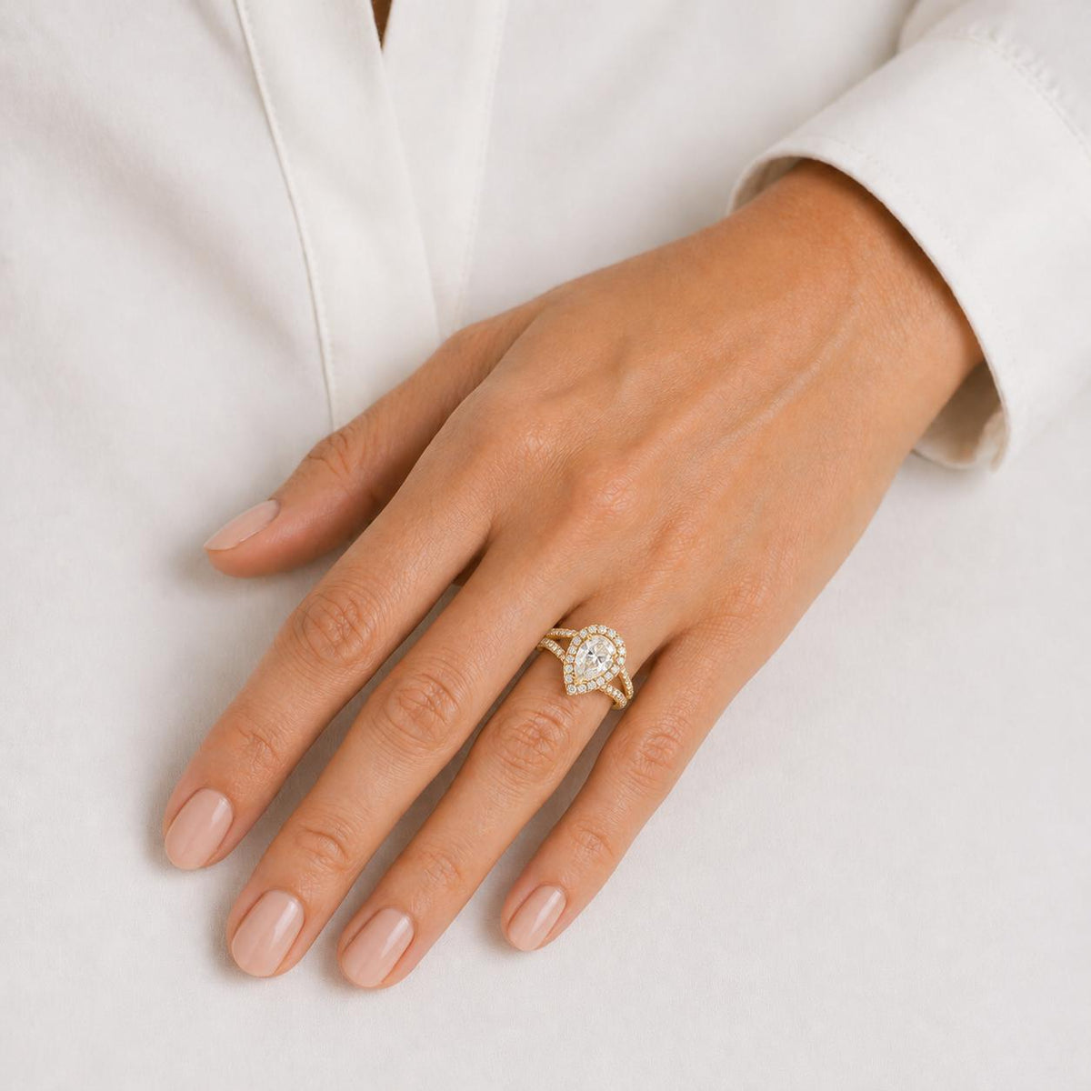 1 Carat Pear-Cut Diamond Yellow Gold Halo Bridal Set Engagement Ring