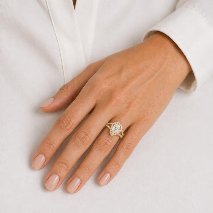 1 Carat Pear-Cut Diamond Yellow Gold Halo Bridal Set Engagement Ring
