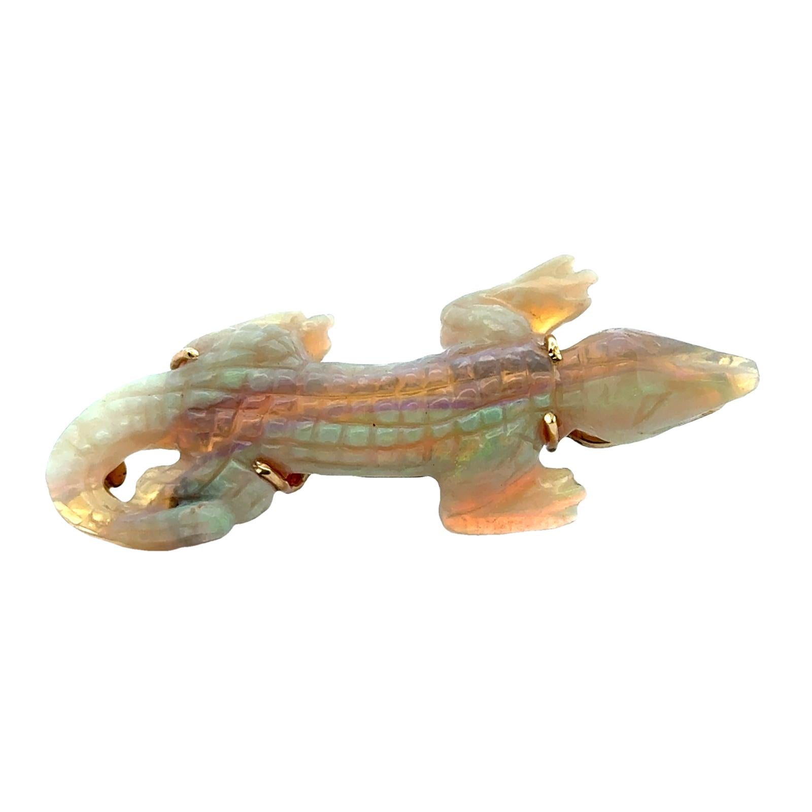 Mid-20th Century Carved Opal 18 Karat Yellow Gold Detailed Alligator Brooch
