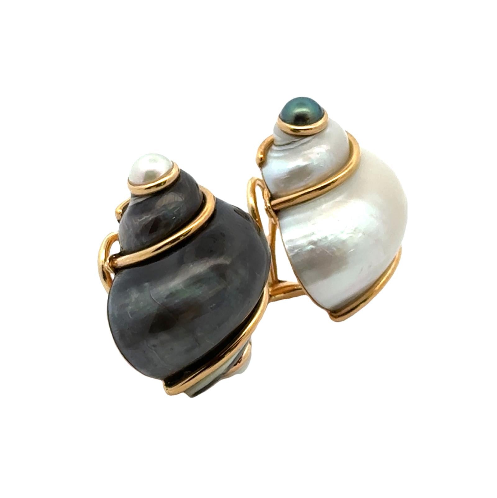 Seaman Schepps Turbo Shell Pearl 18KYG Earclip Earrings