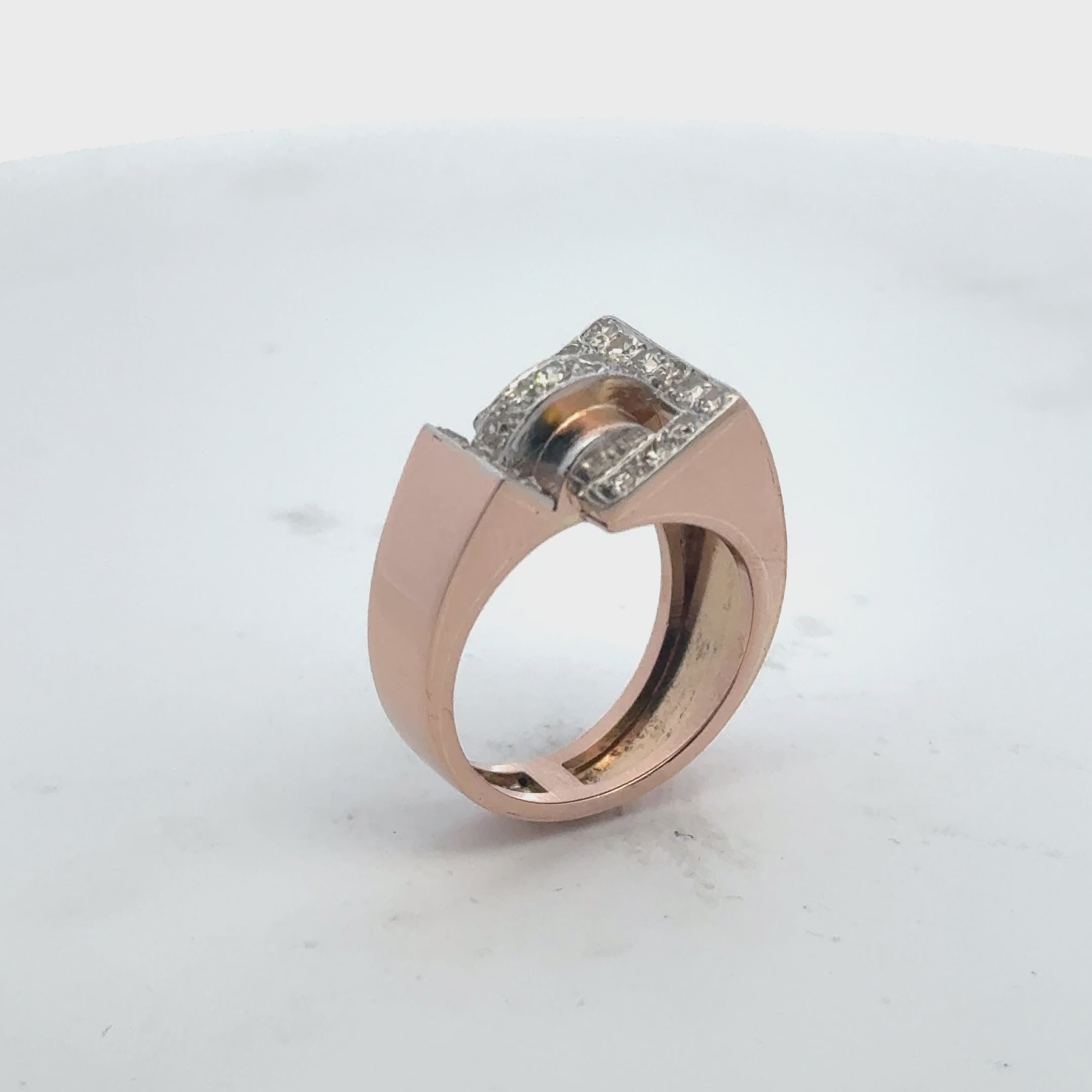 Mid-20th Century Retro Diamond 18 Karat Rose Gold Vintage Ring