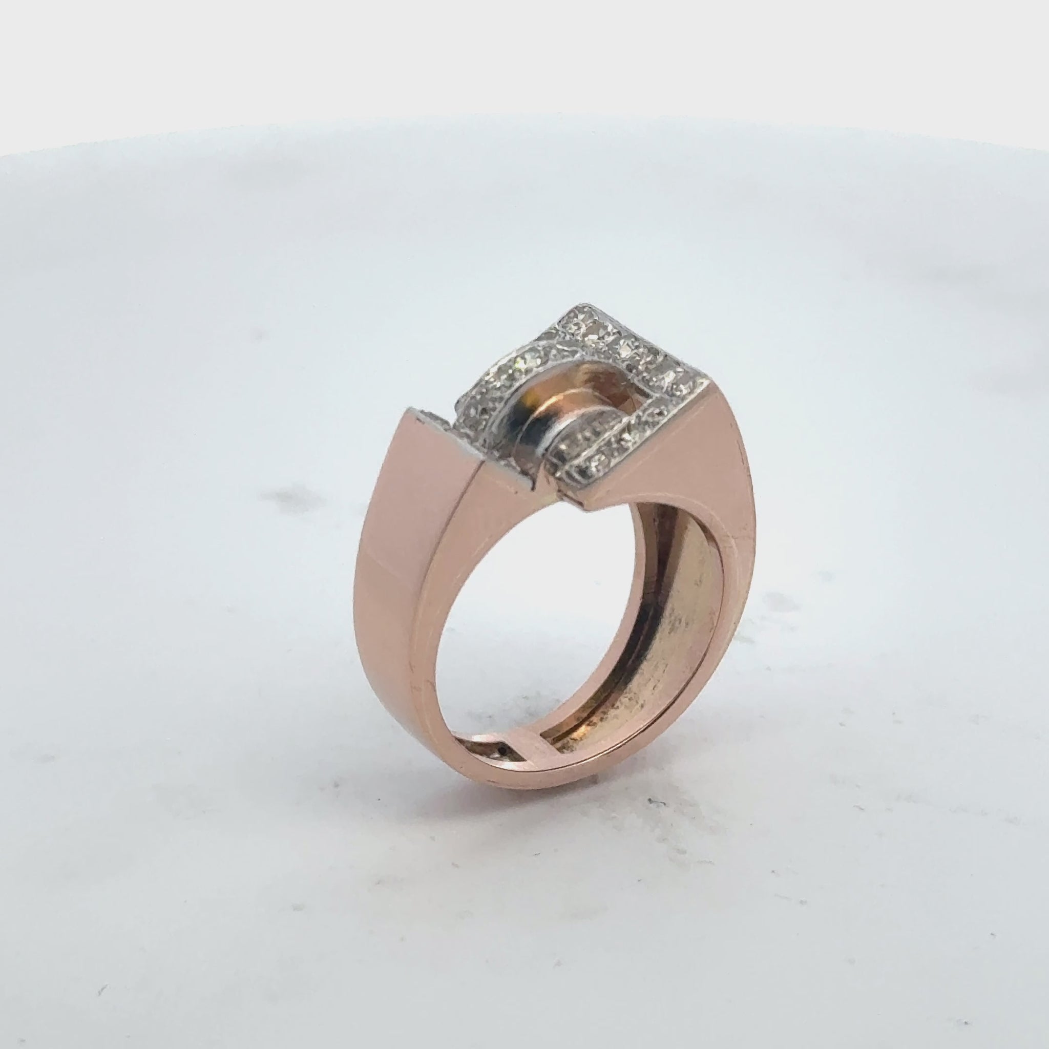 Mid-20th Century Retro Diamond 18 Karat Rose Gold Vintage Ring