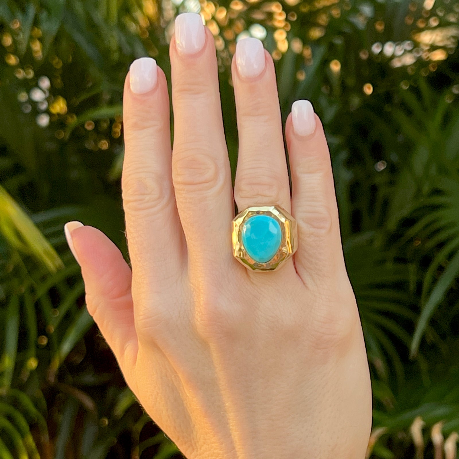Henry Dunay Turquoise 18 Karat Yellow Hammered Finish Gold Estate Ring –  Bardys Estate Jewelry